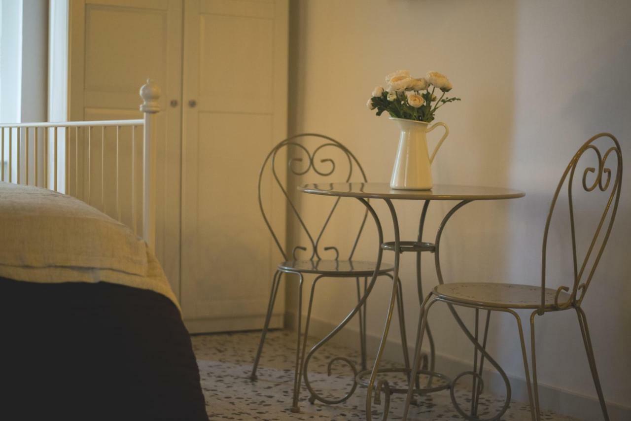 Elegant B&B - Il Vicolo Storico Salerno Eksteriør bilde