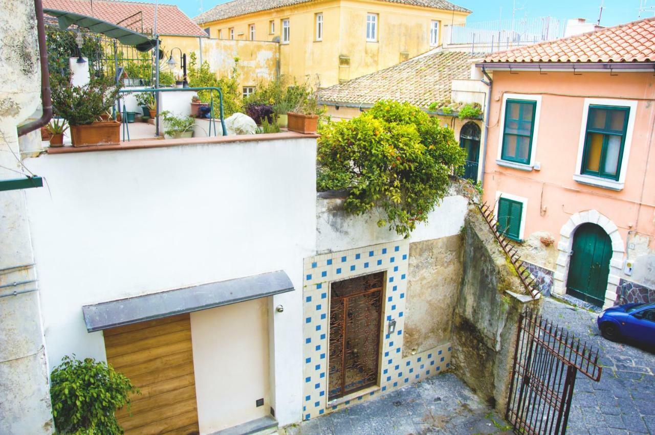 Elegant B&B - Il Vicolo Storico Salerno Eksteriør bilde