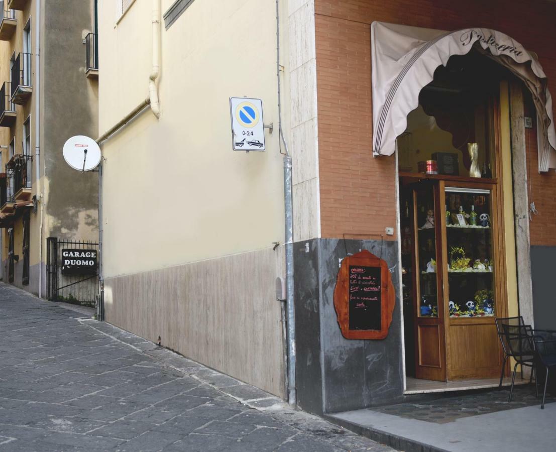 Elegant B&B - Il Vicolo Storico Salerno Eksteriør bilde