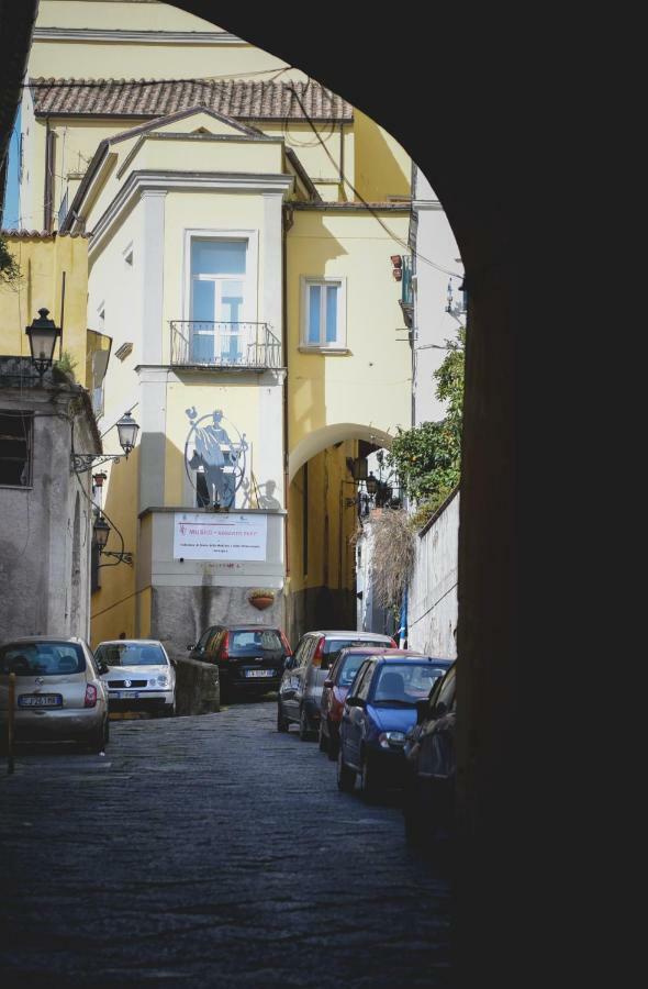 Elegant B&B - Il Vicolo Storico Salerno Eksteriør bilde